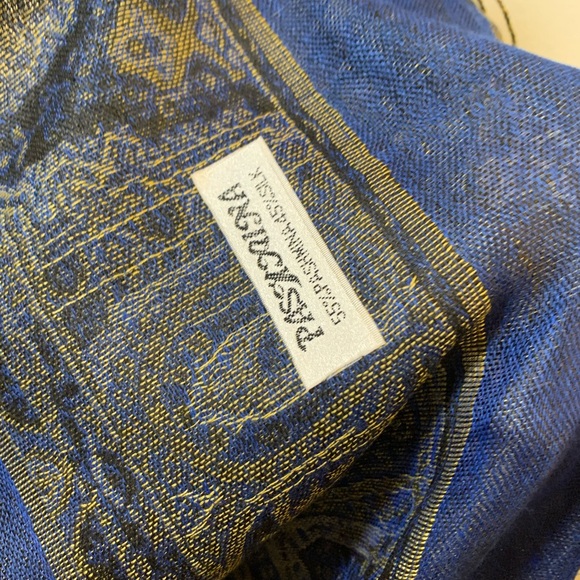 Pashmina - Picture 3 of 10